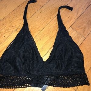 🦋American eagle black bralette